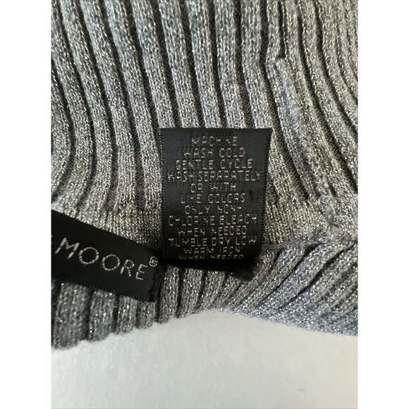 Preswick & Moore Women's Petite Sz M Gray Silver Metallic sleeveless turtleneck - Picture 4 of 4